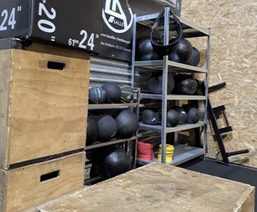 Studio cross 4